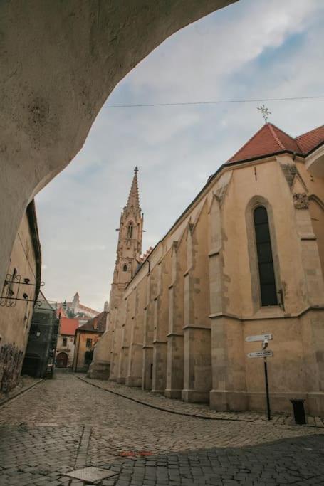 Cozy Apartment In The Heart Of The Historic City Bratislava Bagian luar foto