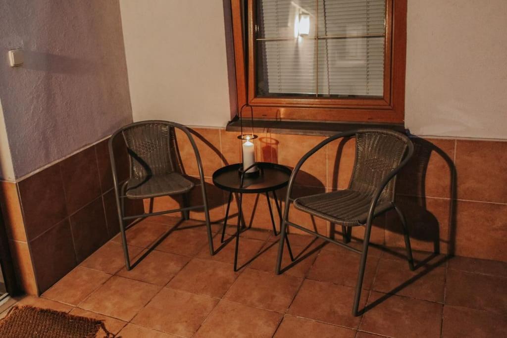 Cozy Apartment In The Heart Of The Historic City Bratislava Bagian luar foto